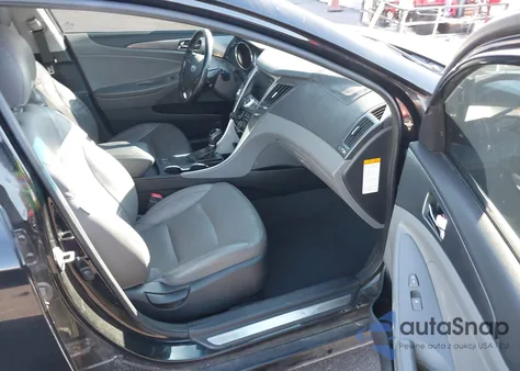 2013 Hyundai Sonata Hybrid Limited from USA, damaged, VIN KMHEC4A42DA090351